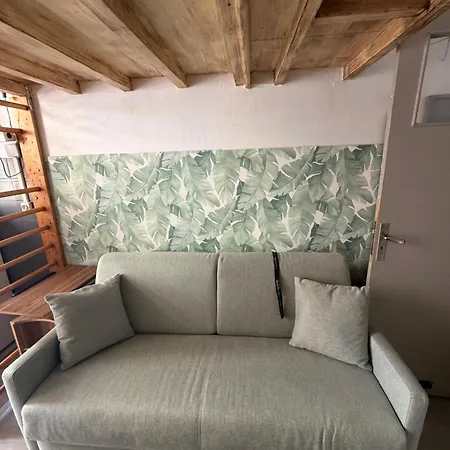 Partie D Appartement, Independant Avec Cuisine A Partager 尼斯